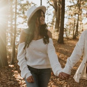 EUC White Slouchy Sweater with Peals